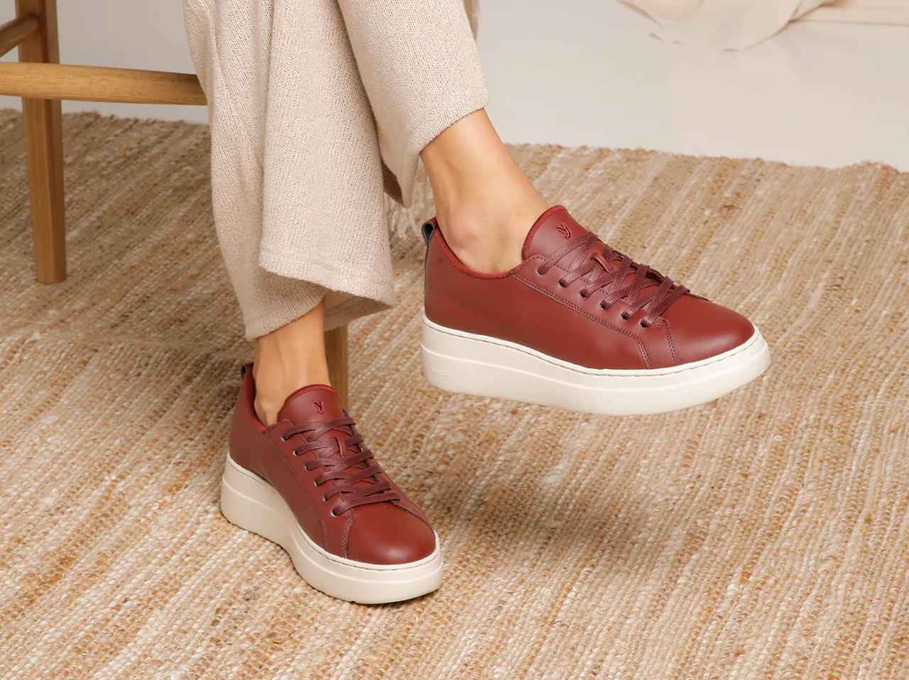 DEPORTIVA PARA MUJER YUCCS GRAPE CASUAL BURDEOS