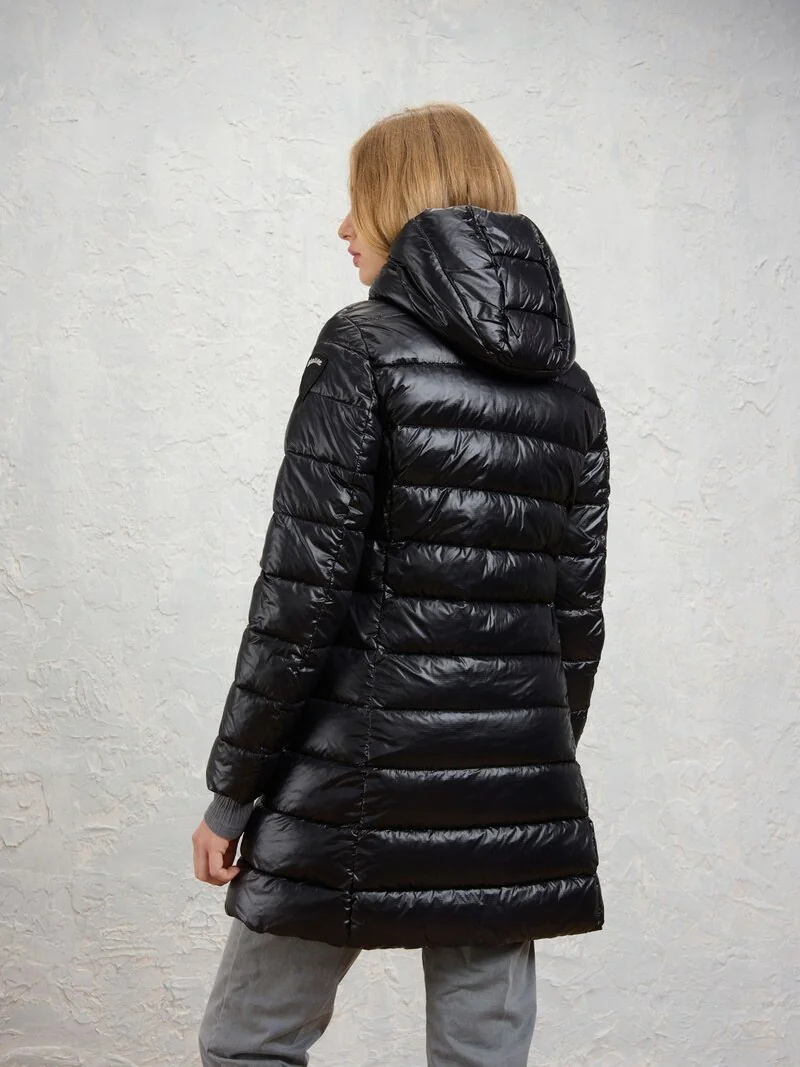 CHAQUETA LARGA  ACOLCHADA GUATA ADELAIDE BLACK