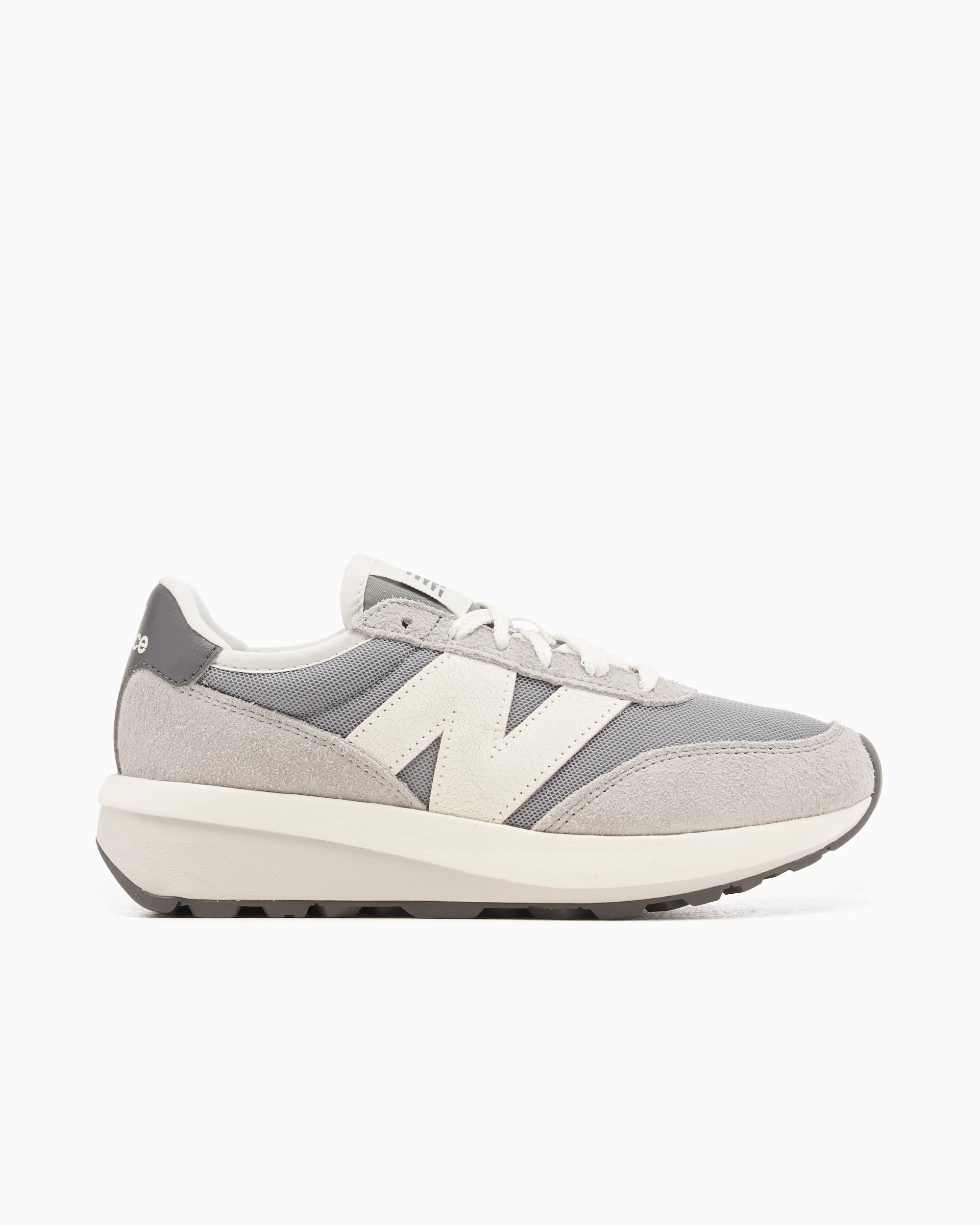 DEPORTIVA NEW BALANCE U370 AH