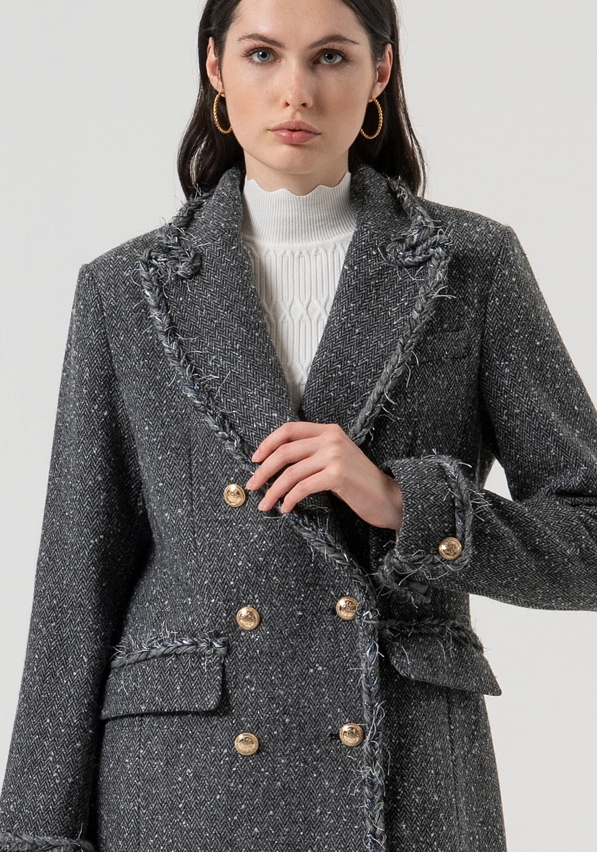 Abrigo largo slim fit confeccionado en tweed