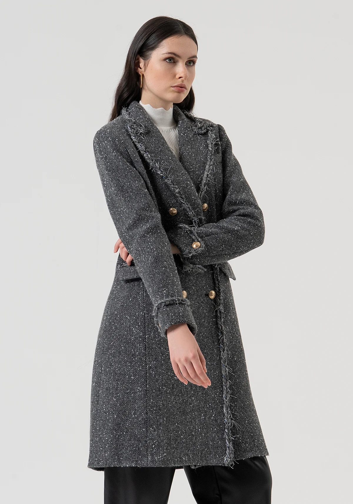 Abrigo largo slim fit confeccionado en tweed