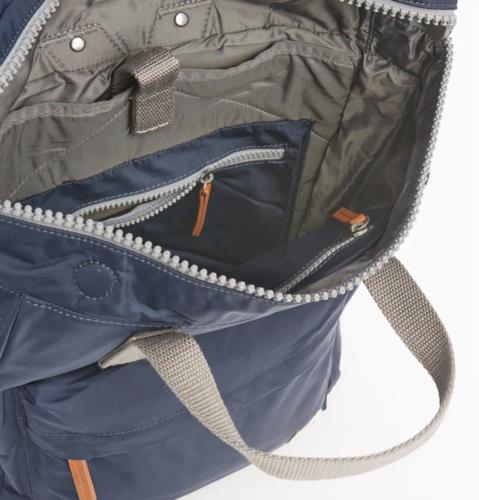 MOCHILA UNISEX MEDIUM ROKA LONDON CANFIELD B SUSTAINABLE MIDNIGHT