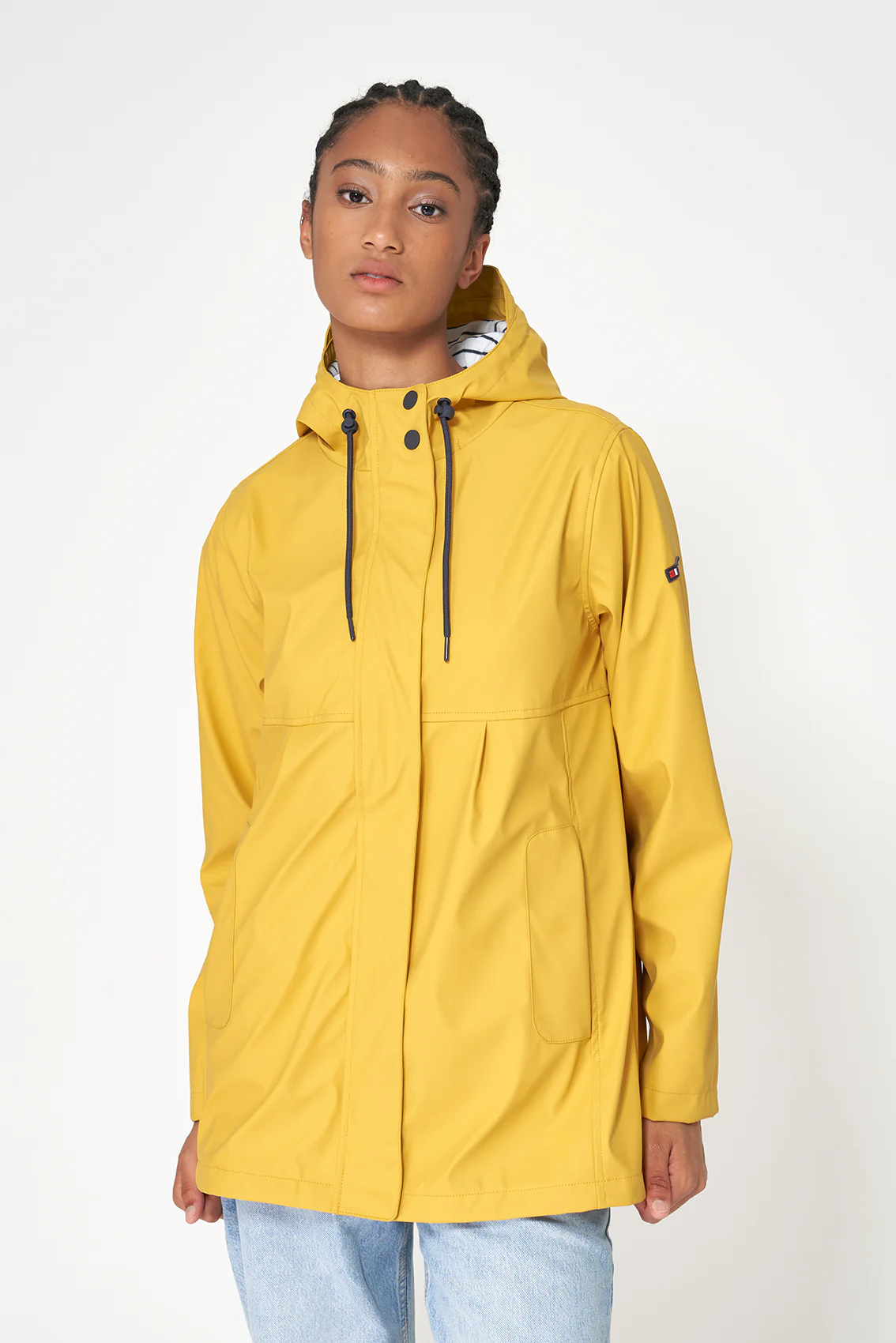 Chubasquero impermeable corte amplio Amarillo