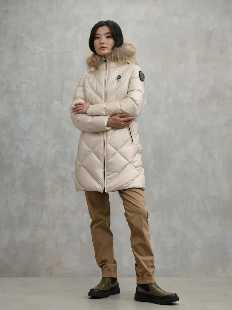 CHAQUETA BLAUER LARGA DE PLUMÍFERO ALTHEA CON LÍNEAS GEOMÉTRICAS PIEDRA