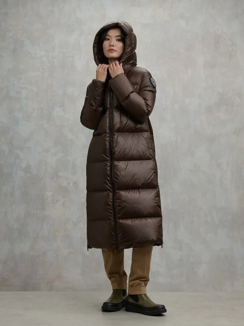 CHAQUETA BLAUER LARGA DE PLUMÓN SUAVE CELIA MARRON