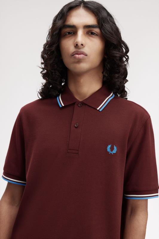 POLO FRED PERRY BURDEOS