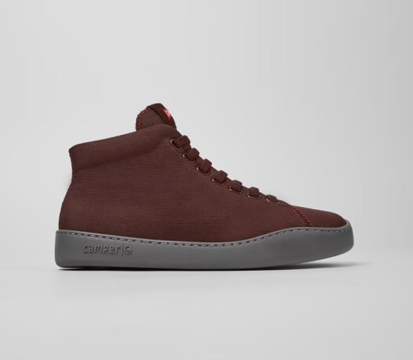 Sneakers botín CAMPER de tejido burdeos para mujer.