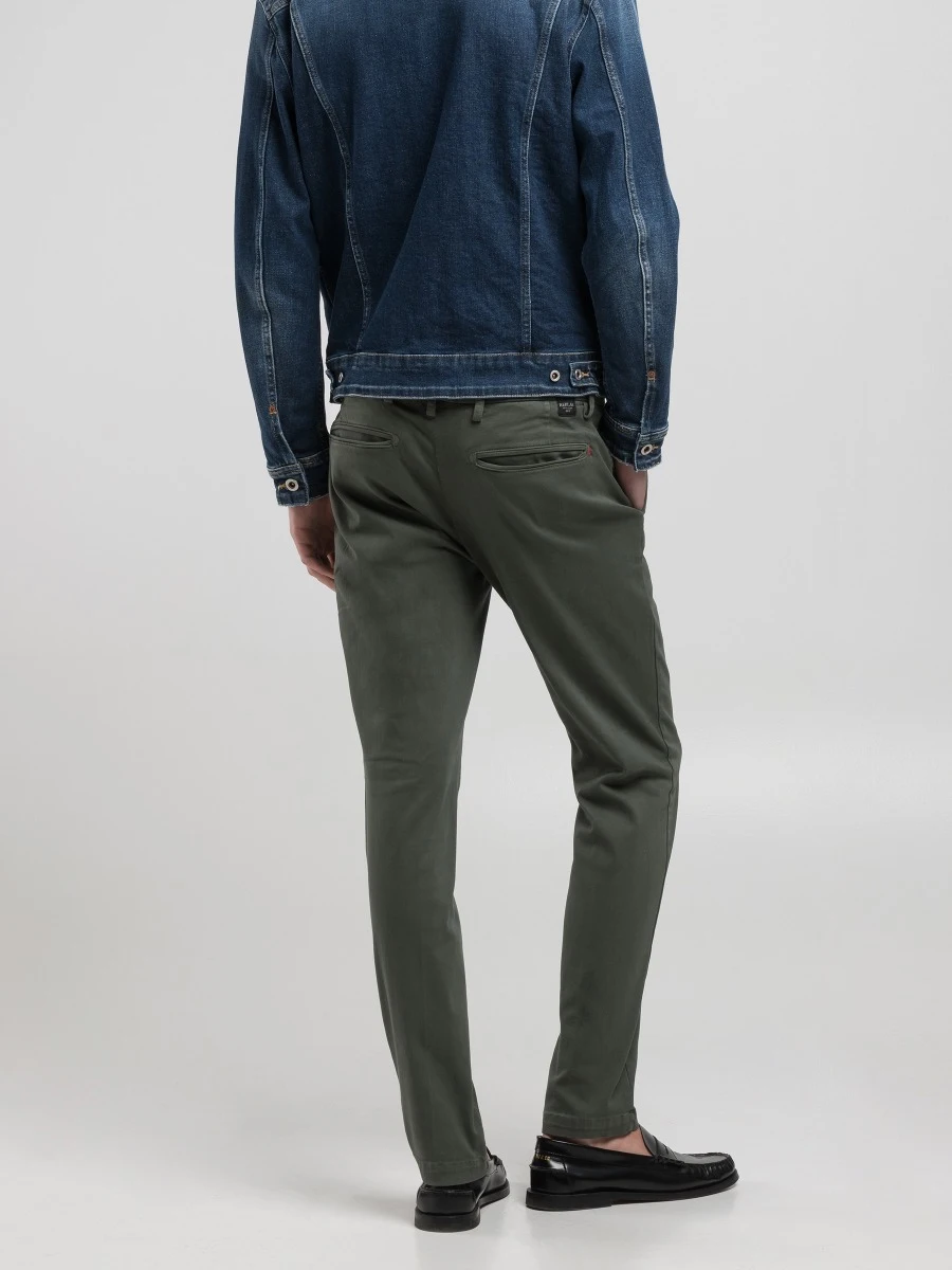 VAQUEROS REPLAY CHINOS BENNI REGULAR FIT MILITARY GREEN