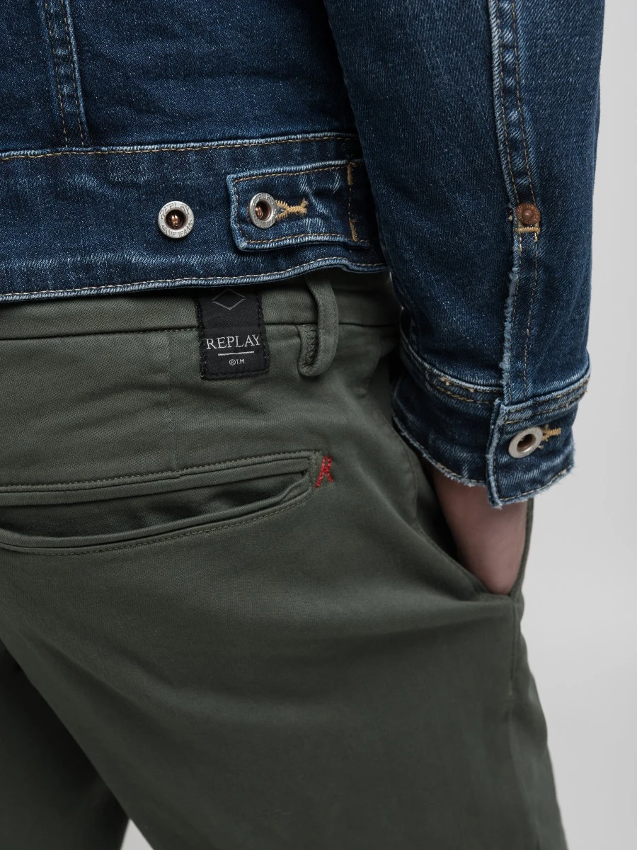 VAQUEROS REPLAY CHINOS BENNI REGULAR FIT MILITARY GREEN