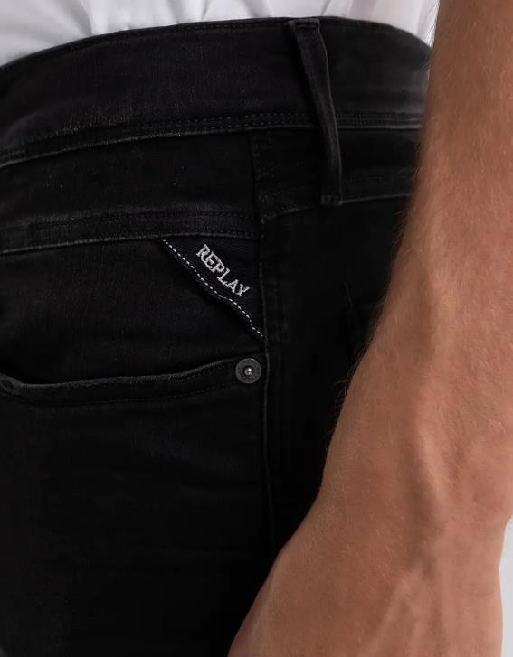 VAQUEROS REPLAY DE CORTE SLIM FIT ANBASS BLACK