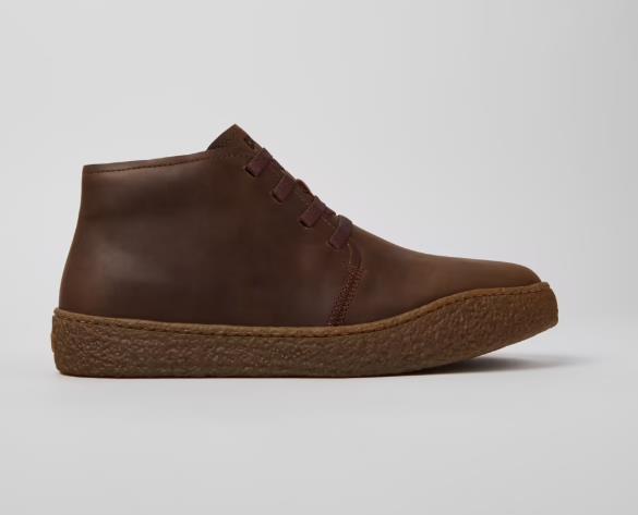 BOTIN CAMPER Botines marrones de nobuk para hombre.