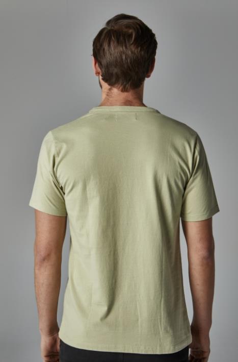 CAMISETA PARA HOMBRE VERDE ALTONADOCK SERIGRAFIA CASCO BLANCO