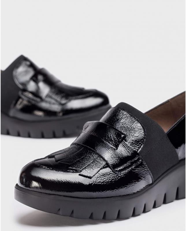 MOCASIN MUJER WONDERS KANAI NEGRO