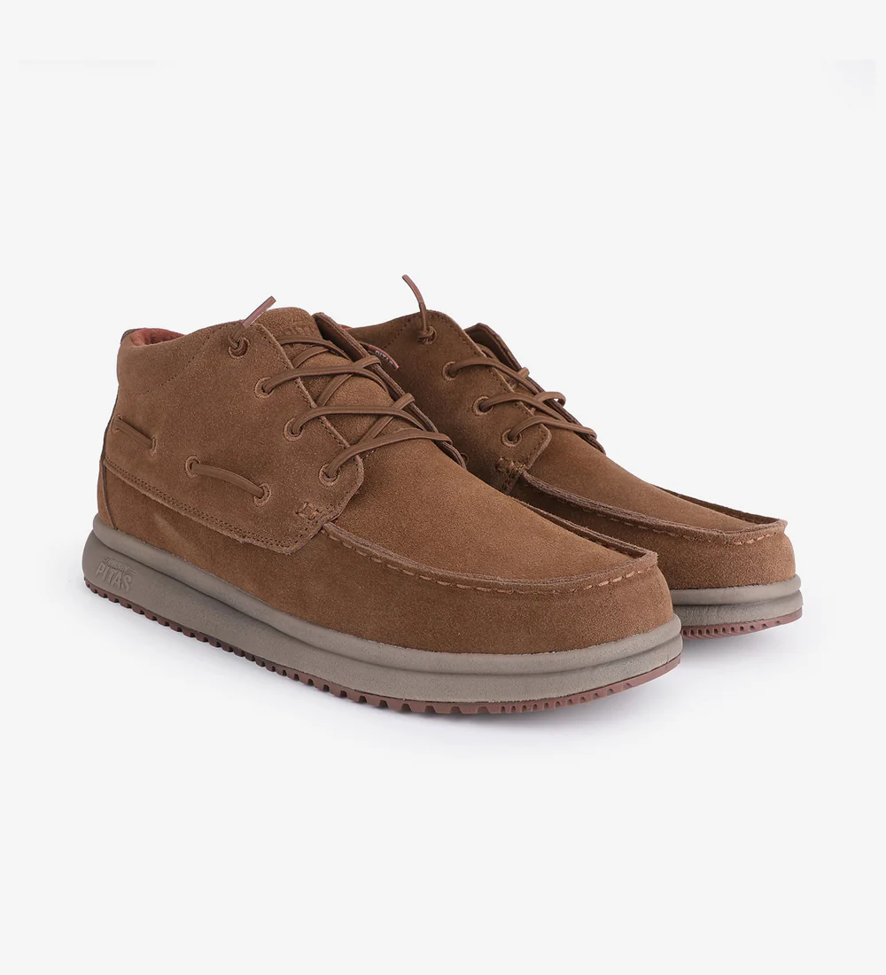 BOTA PARA HOMBRE WALK IN PITAS TIMOR SUEDE CAMEL