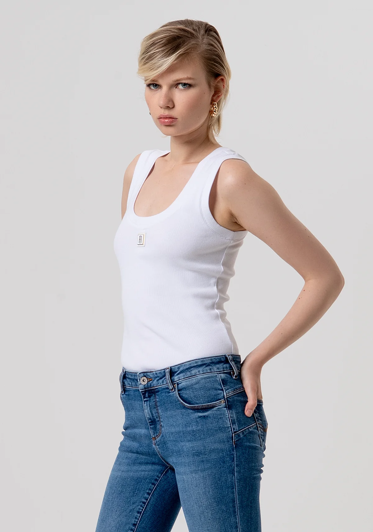  BASIC TANK TOP WHITE