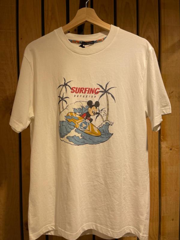 CAMISETA PARA HOMBRE IN THE BOX POCKET MICKEY SURFING PARFADISE