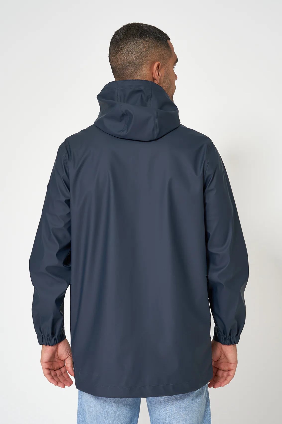 Chubasquero ligero amplio 100% impermeable UNISEX MARINO