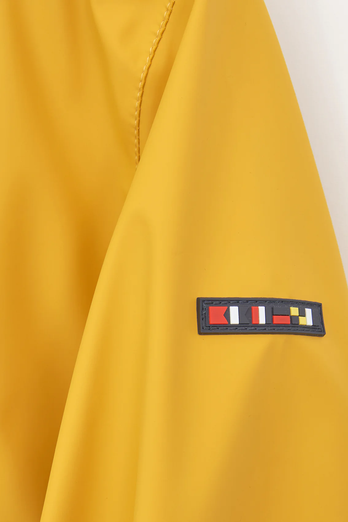 Chubasquero ligero amplio 100% impermeable UNISEX YELLOW