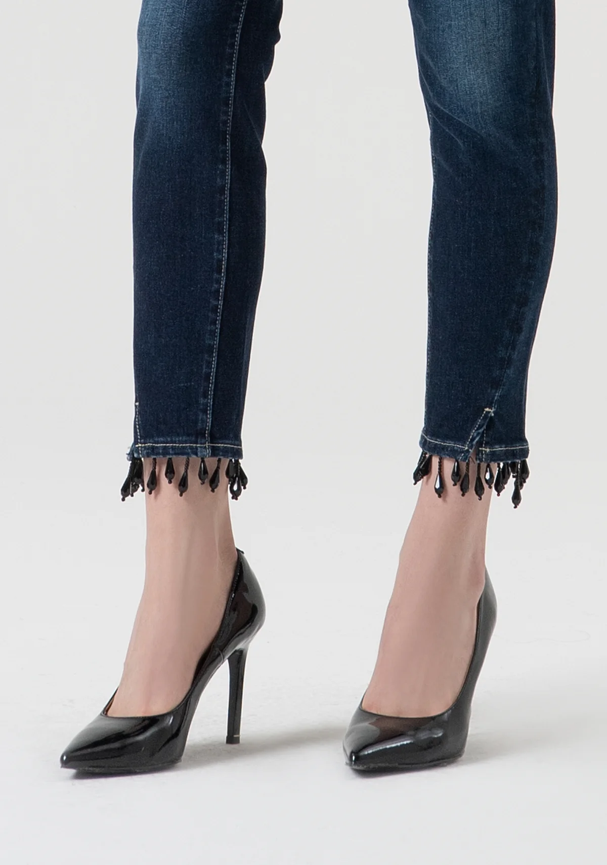 Jeans slim fit cropped con efecto push-up