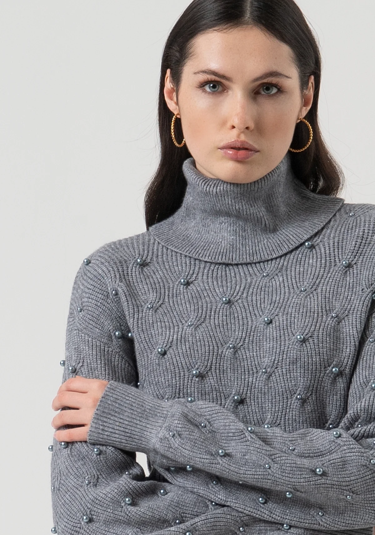 Jersey de corte regular con trenzas y perlas