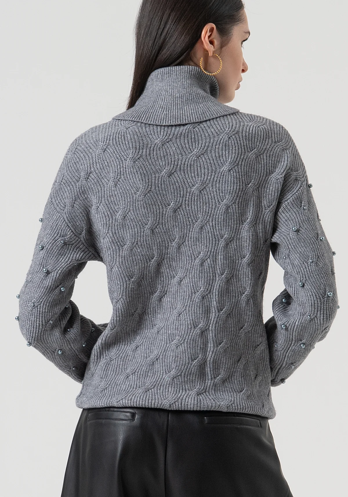 Jersey de corte regular con trenzas y perlas