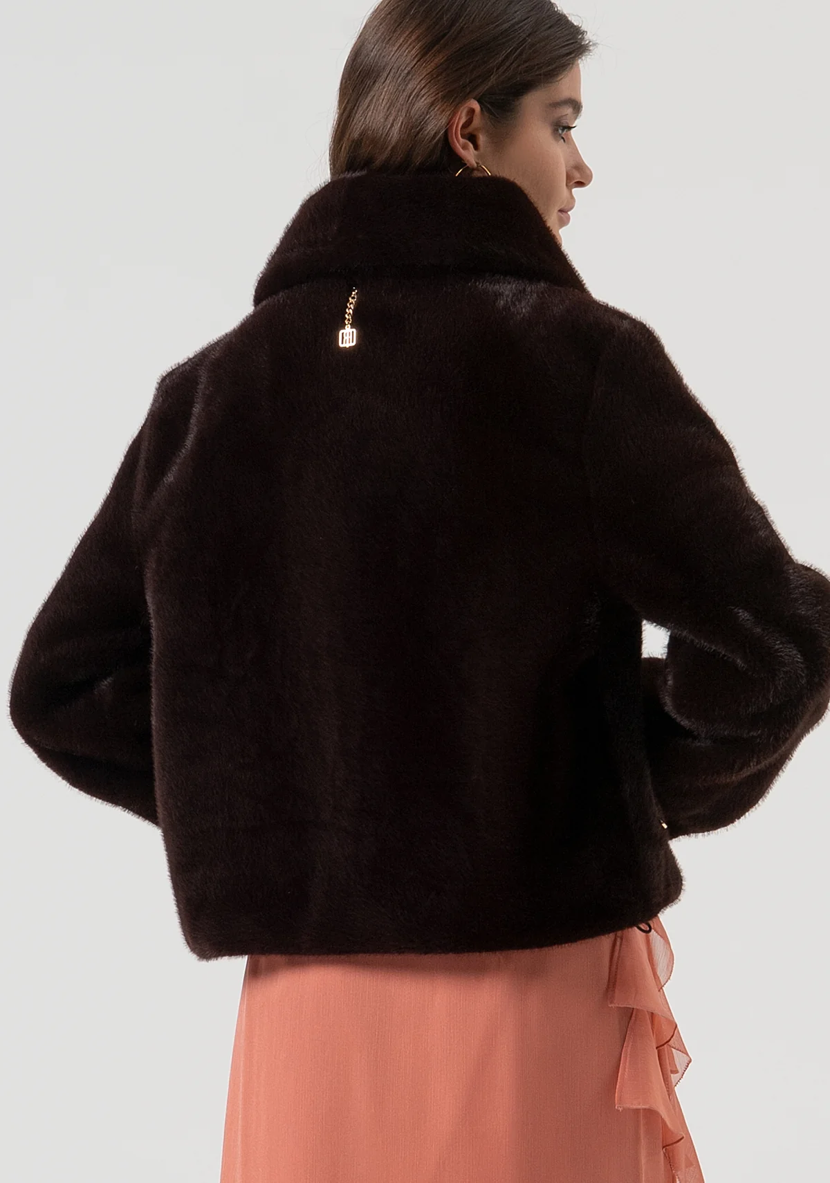 Chaqueta ajustada con cremallera central