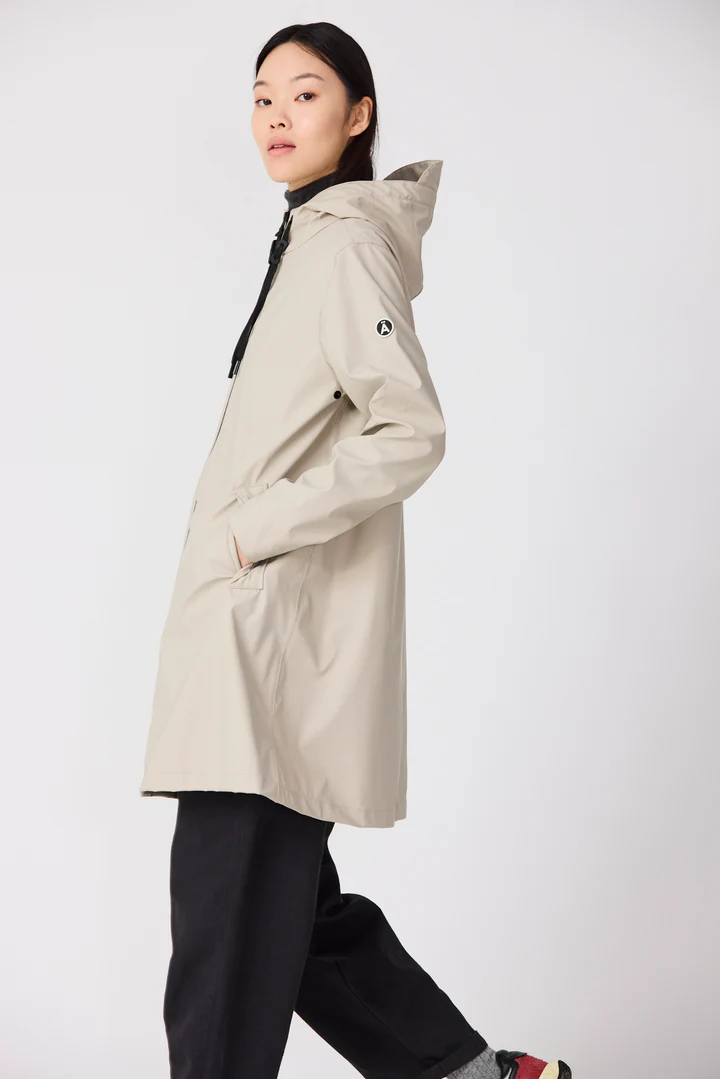   Abrigo  TANTÄ Impermeable de Poliuretano Nuovola Stone Grey