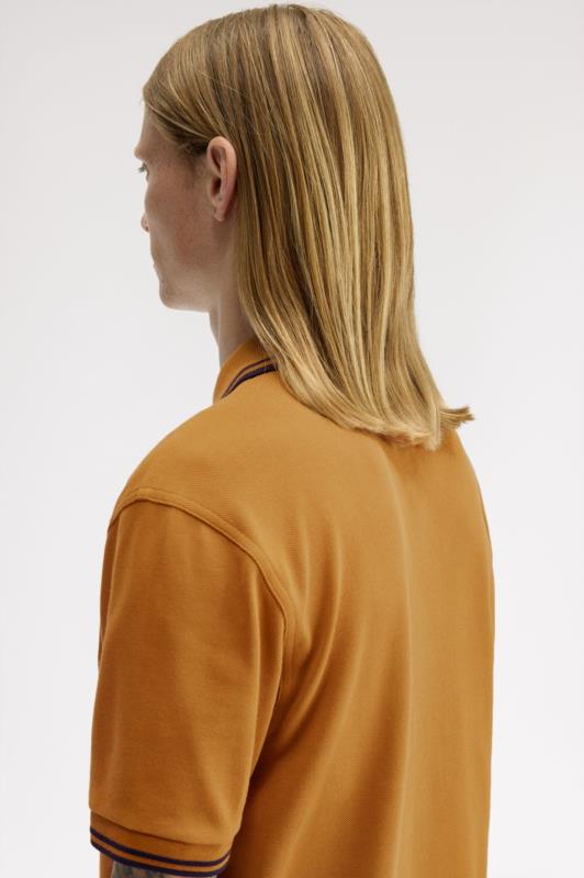 POLO FRED PERRY CARAMELO