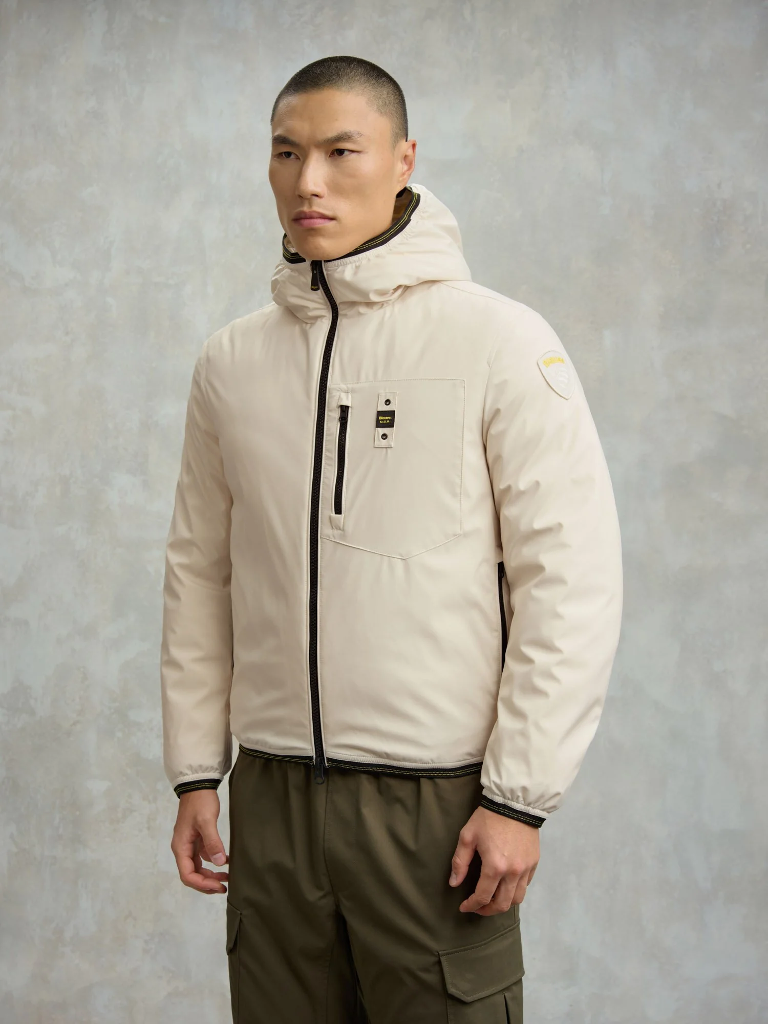 CHAQUETAS DE PLUMAS CORTAS ACOLCHADAS BEIG